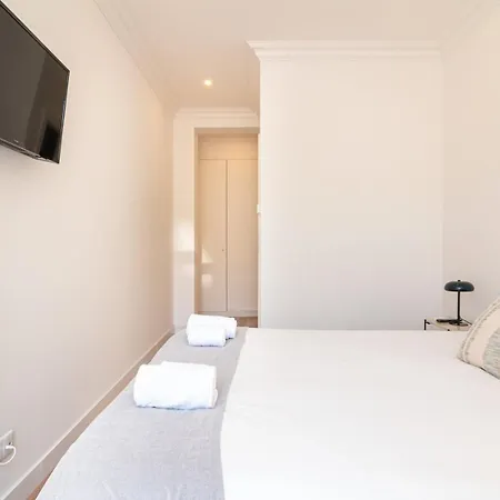 Guestready - Priorado - Yellow * Lisbon